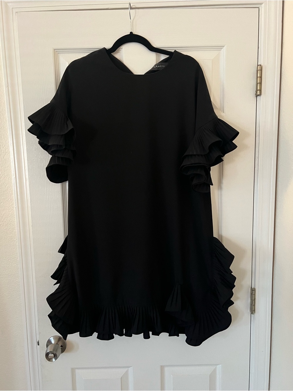 Gracia Black Pleated Ruffle Sleeve Cocktail knee length dress